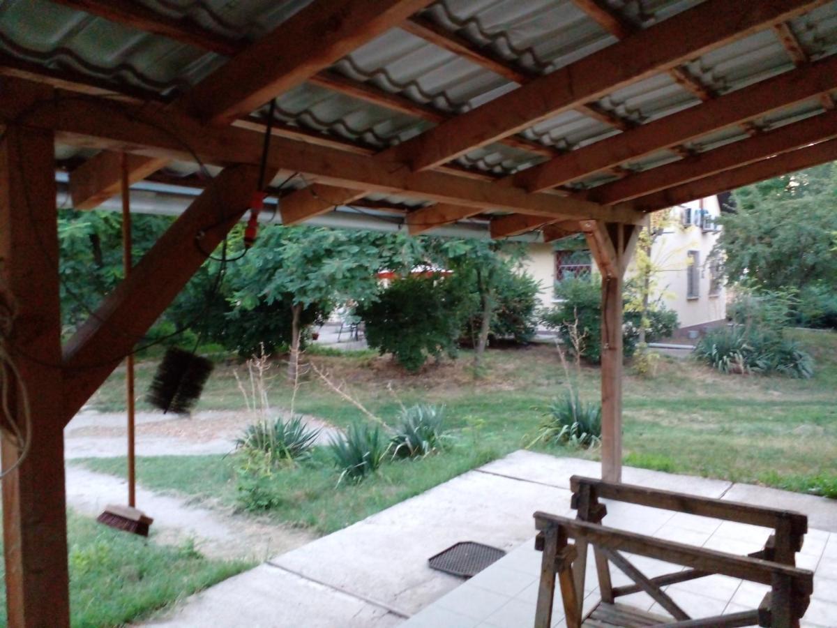 Ferienwohnung Dutch Farm in Felsőlajos Exterior foto
